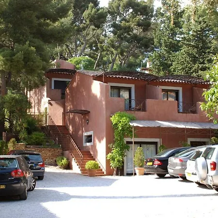Hotel Les Jardins De