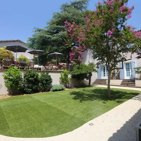 Hotel Les Jardins De
